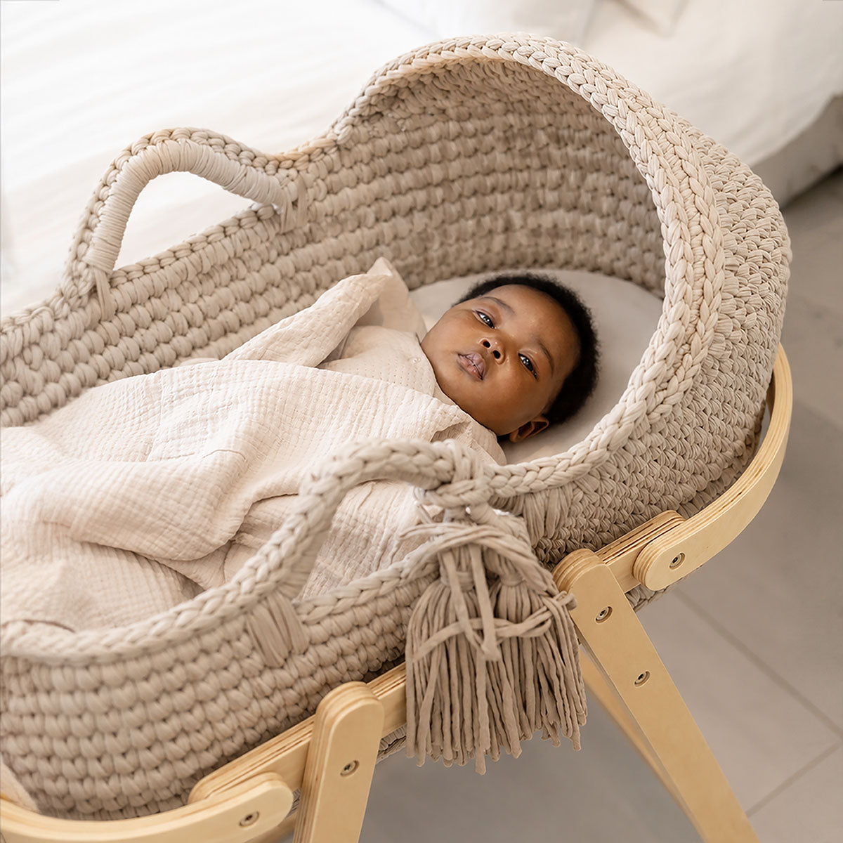 Snuggletime Deluxe Crochet Moses Basket - Beige